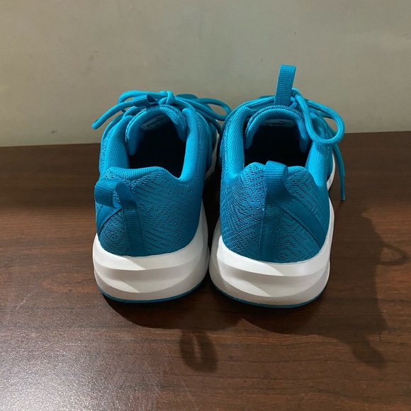 Woman’s Puma SoftFoam - Picture 8 of 9